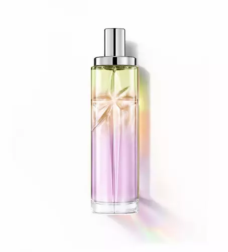Sweet Kiss : flacon élancé avec dégradé lavande, ambre et vert clair sur fond blanc.