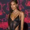 Rihanna porte un look Mugler pour Dazed Magazine